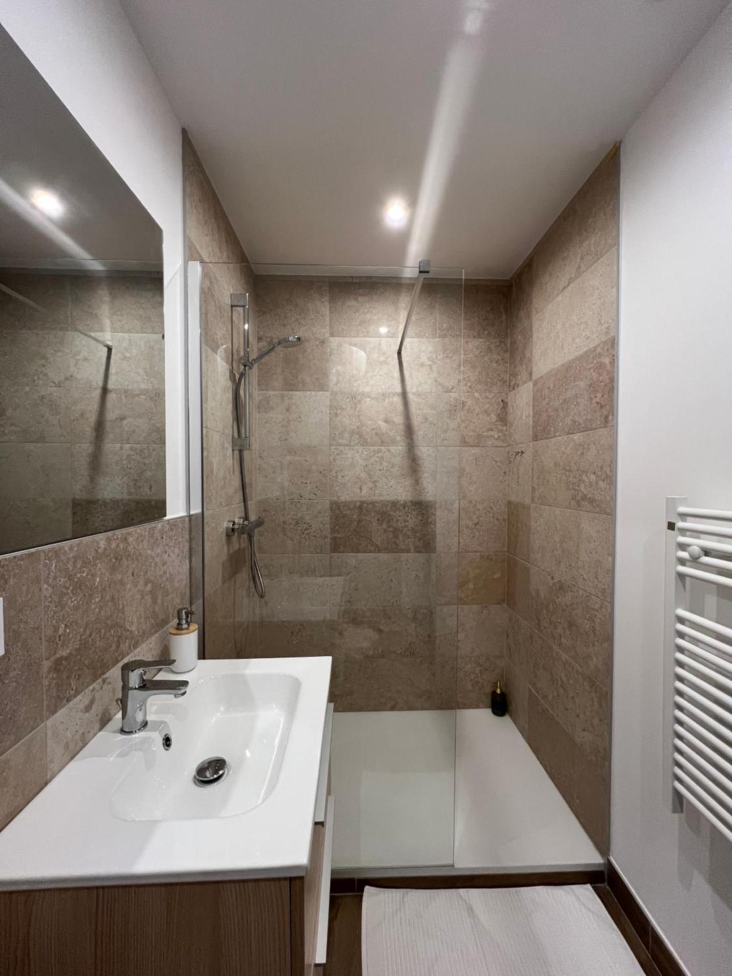 Appartement Syrah Casa Maja - Parking Prive - Tersasse Saint-Etienne (Loire)